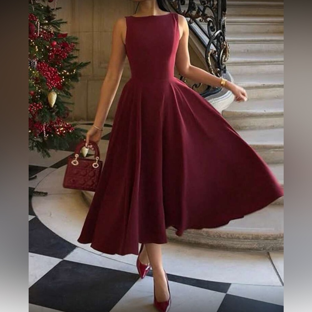 Elegant Burgundy Sleeveless Dress - Picture 6 of 11